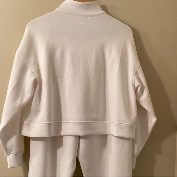 Women’s Ivory Tracksuit.  Size Large - Picture 4 of 11